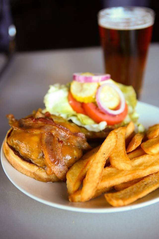 Famous Joes | restaurant | 3290 Hamilton Mill Rd, Buford, GA 30519, USA | 7702715637 OR +1 770-271-5637