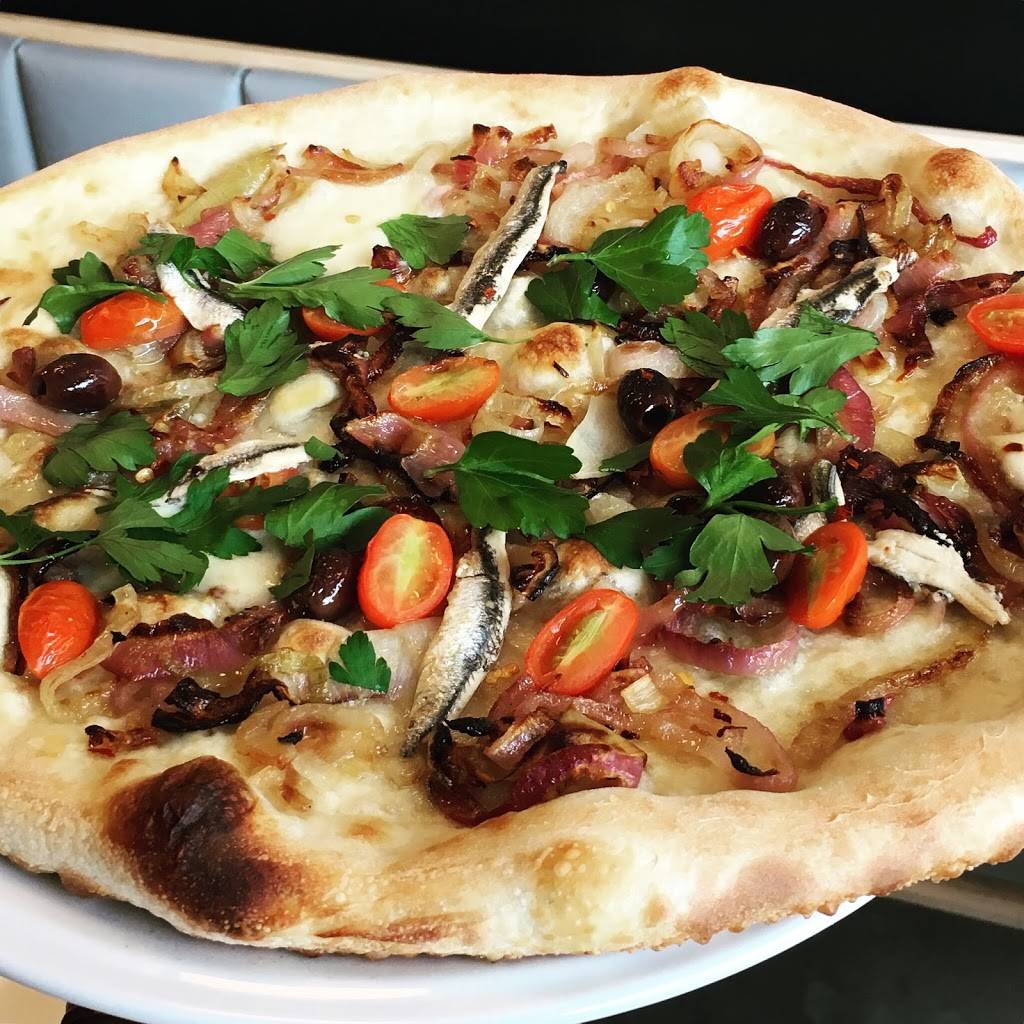 Pizzeria Melrose Plateau | restaurant | 4040 Boul St-Laurent, Montréal, QC H2W 1Y8, Canada | 5146574040 OR +1 514-657-4040