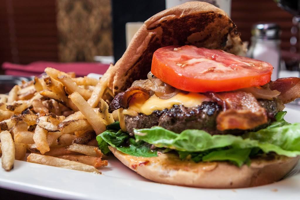 Barbaries Black Angus Grill | restaurant | 5 Eagle Rd, Danbury, CT 06810, USA | 2038267406 OR +1 203-826-7406