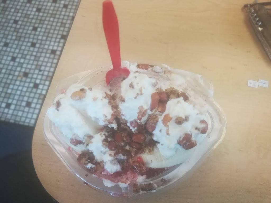 Dairy Queen | restaurant | 688 Fairmont Rd, Westover, WV 26501, USA | 3042960602 OR +1 304-296-0602