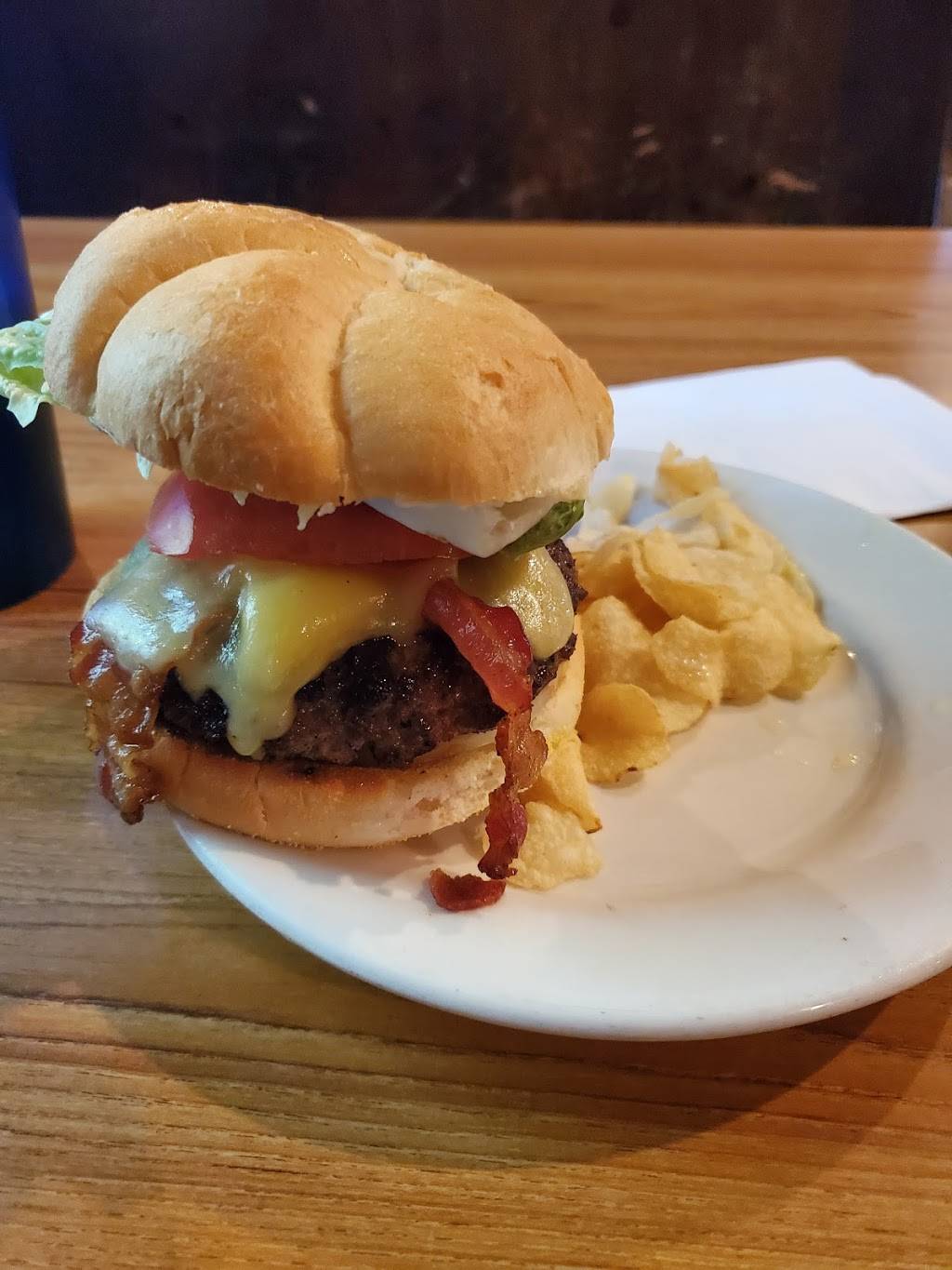 Jacks Family Tavern & Restaurant | restaurant | 15 S Prince St, Millersville, PA 17551, USA | 7178728300 OR +1 717-872-8300