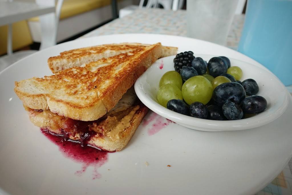 Aurora | restaurant | 2029, 1704 NW 16th St, Oklahoma City, OK 73106, USA | 4056091960 OR +1 405-609-1960