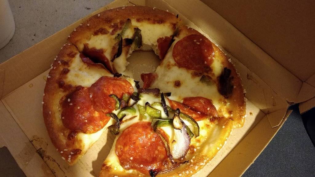 Pizza Hut | restaurant | 9225 Mentor Ave, Mentor, OH 44060, USA | 4402552121 OR +1 440-255-2121