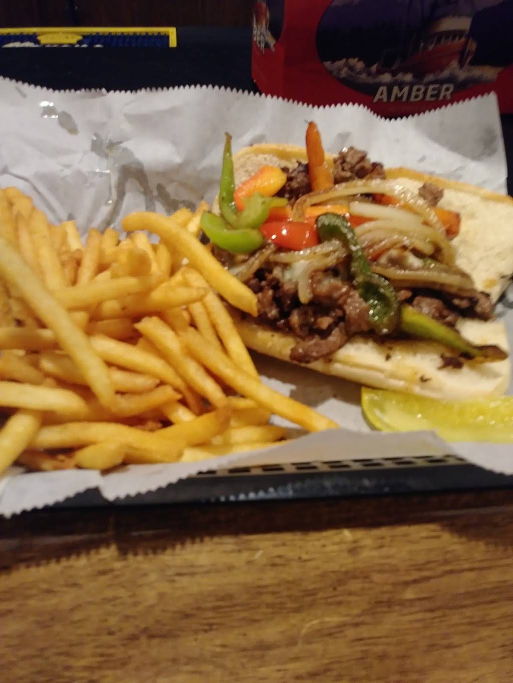 The Worlds End Craft Burger Bar | restaurant | 16420 13 Mile Rd, Roseville, MI 48066, USA | 5867753764 OR +1 586-775-3764