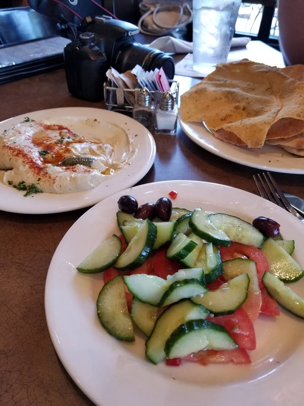 Bella Luna Cafe West | restaurant | 2441 N Maize Rd # 2511, Wichita, KS 67205, USA | 3166133320 OR +1 316-613-3320