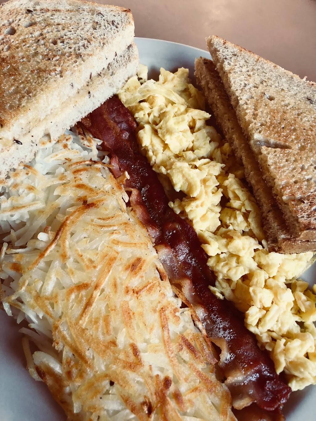 Copper Grille | restaurant | 9230, 854 S Kalamazoo St, Paw Paw, MI 49079, USA | 2696579955 OR +1 269-657-9955