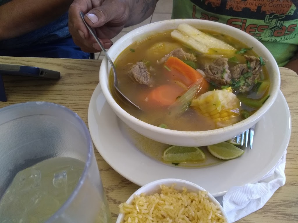 El Carbonero Restaurant Y Pupuseria | restaurant | 1702 E Amarillo Blvd, Amarillo, TX 79107, USA | 8063731973 OR +1 806-373-1973