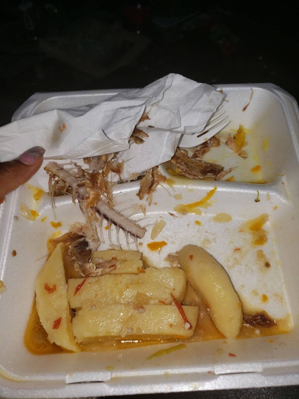 Snappers Paradise Restaurant | restaurant | 357 Albion Rd, Etobicoke, ON M9W 3P3, Canada | 4167404405 OR +1 416-740-4405