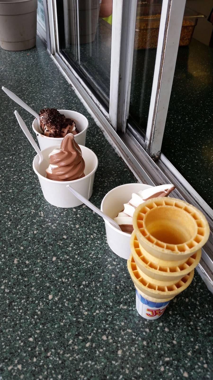 Bubbling Brook Restaurant | restaurant | 1652 High St, Westwood, MA 02090, USA | 7817629860 OR +1 781-762-9860