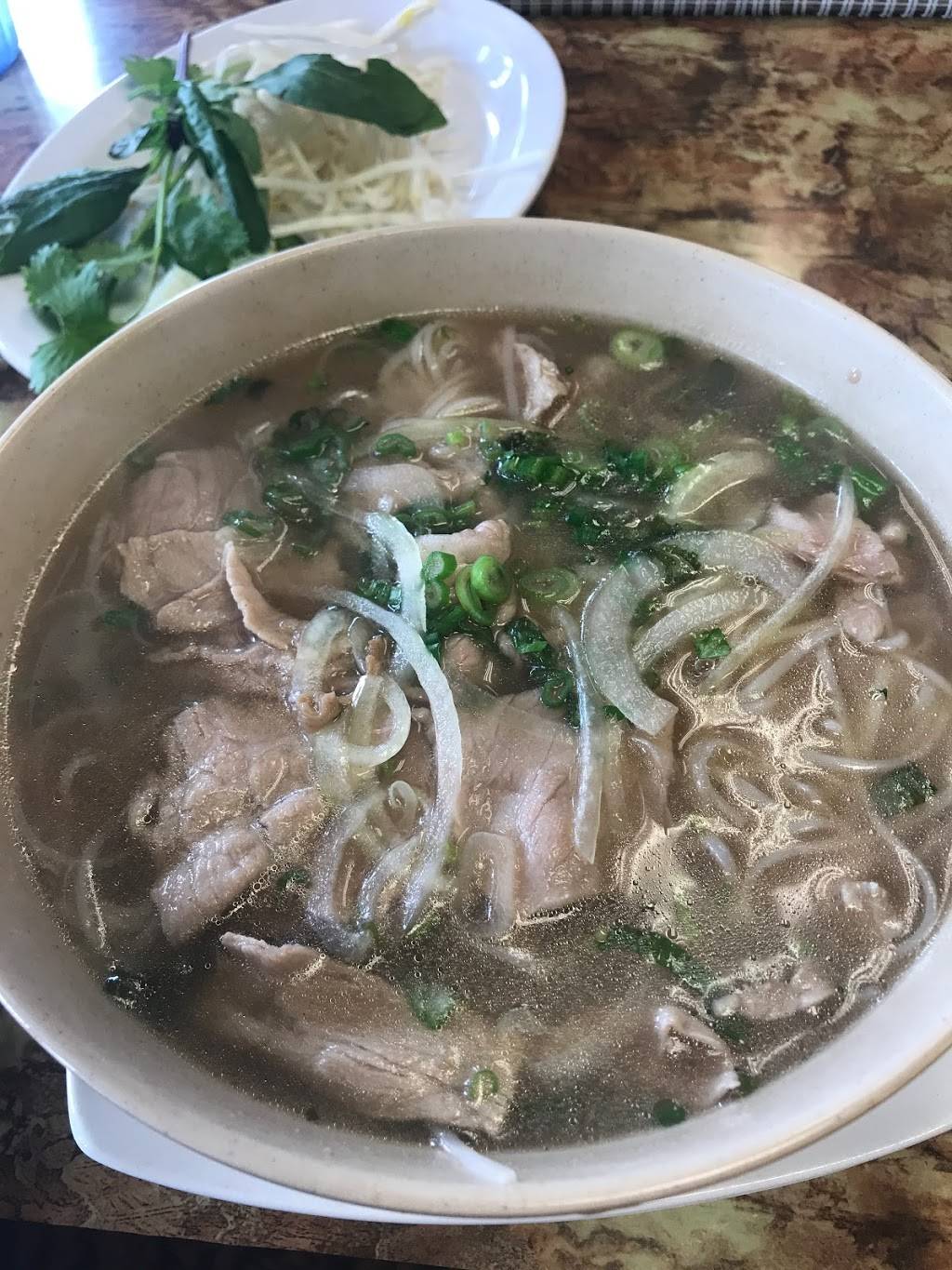 Pho Lee | restaurant | 602 W Union Hills Dr, Phoenix, AZ 85027, USA | 6237771812 OR +1 623-777-1812