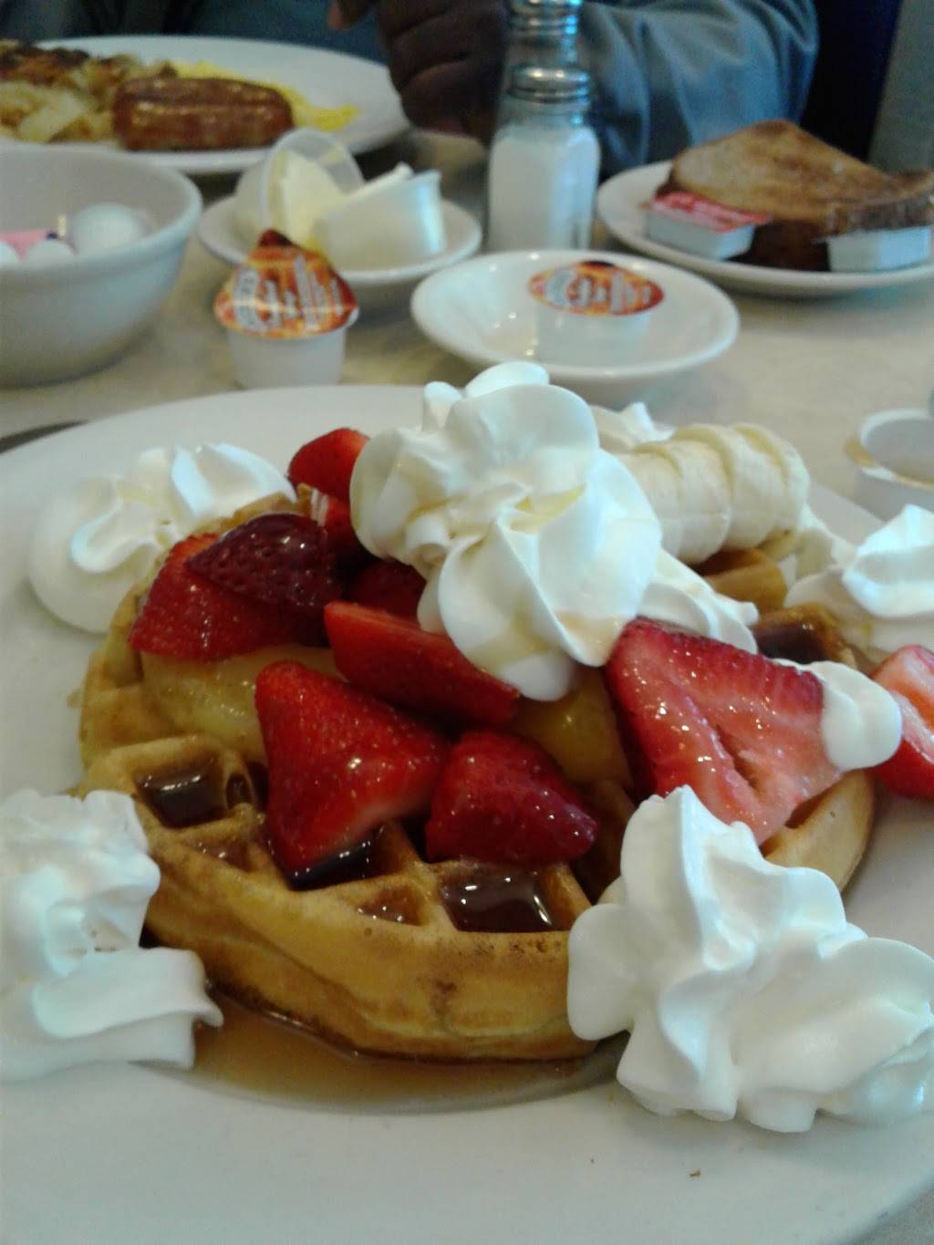 Oasis | meal takeaway | 2132 Flatbush Ave, Brooklyn, NY 11234, USA | 7182583461 OR +1 718-258-3461