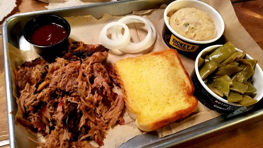 Dickeys Barbecue Pit | restaurant | 7800 B N May Ave, Oklahoma City, OK 73116, USA | 4052424046 OR +1 405-242-4046