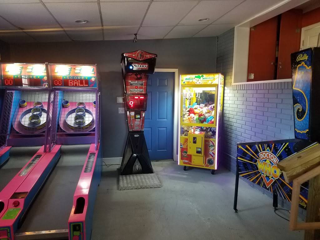 Small Bar Matthews | restaurant | 4320 Potter Rd, Stallings, NC 28104, USA | 7047699656 OR +1 704-769-9656