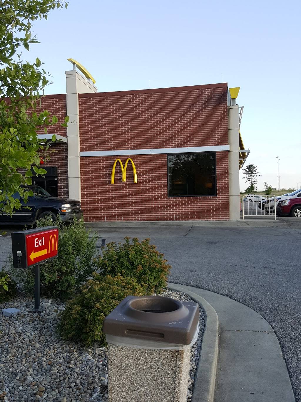 McDonalds | cafe | 2299 Koger St, Mooresville, IN 46158, USA | 3175394525 OR +1 317-539-4525