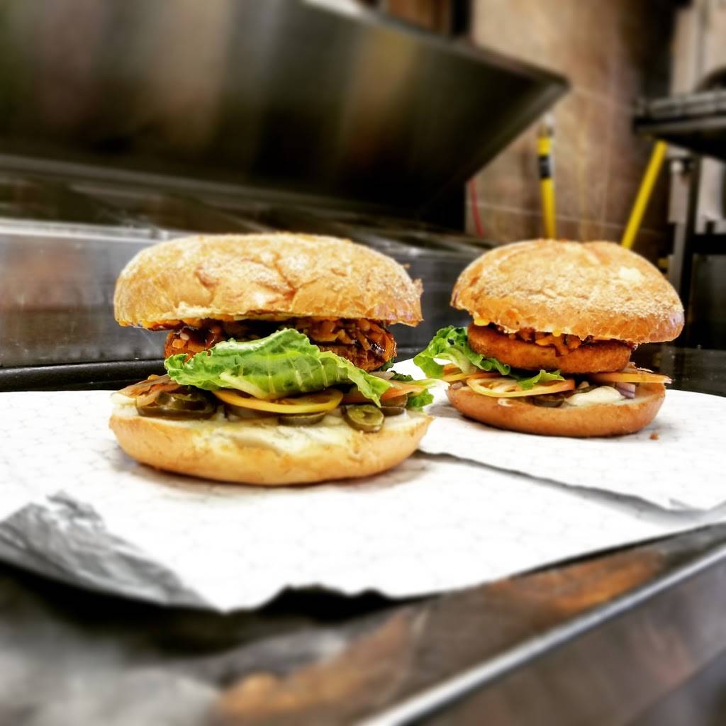 Pizza Point | restaurant | 550 Queen St W, Brampton, ON L6X 3E1, Canada | 9054544711 OR +1 905-454-4711