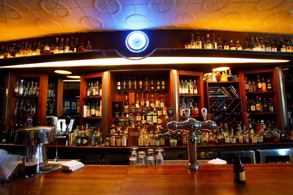 Allens | restaurant | 143 Danforth Ave, Toronto, ON M4K 1N2, Canada | 4164633086 OR +1 416-463-3086