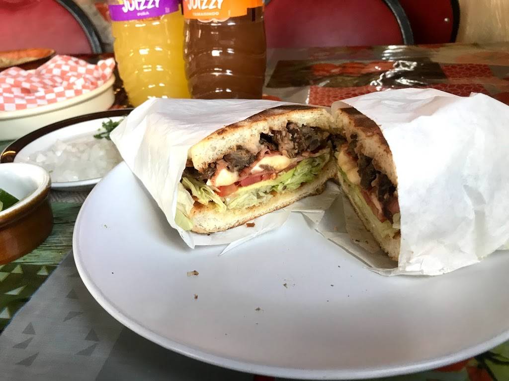 La Cocina de la Abuela | restaurant | Blvd. Benito Juárez 318, Centro Playas, 22700 Rosarito, B.C., Mexico | 016611200118 OR +52 661 120 0118