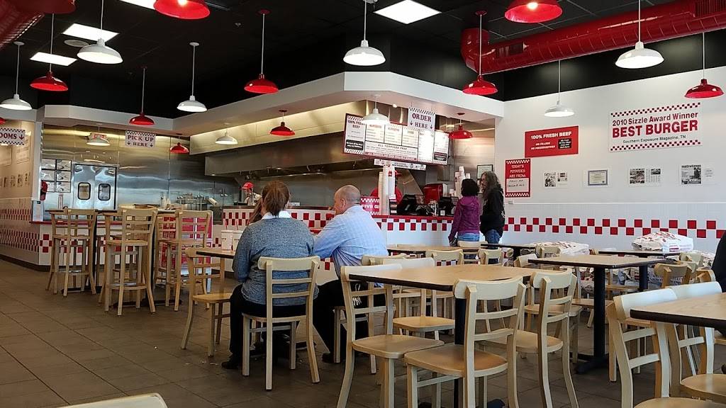Five Guys | meal takeaway | 3850 Alpine Ave NW, Comstock Park, MI 49321, USA | 6167845445 OR +1 616-784-5445