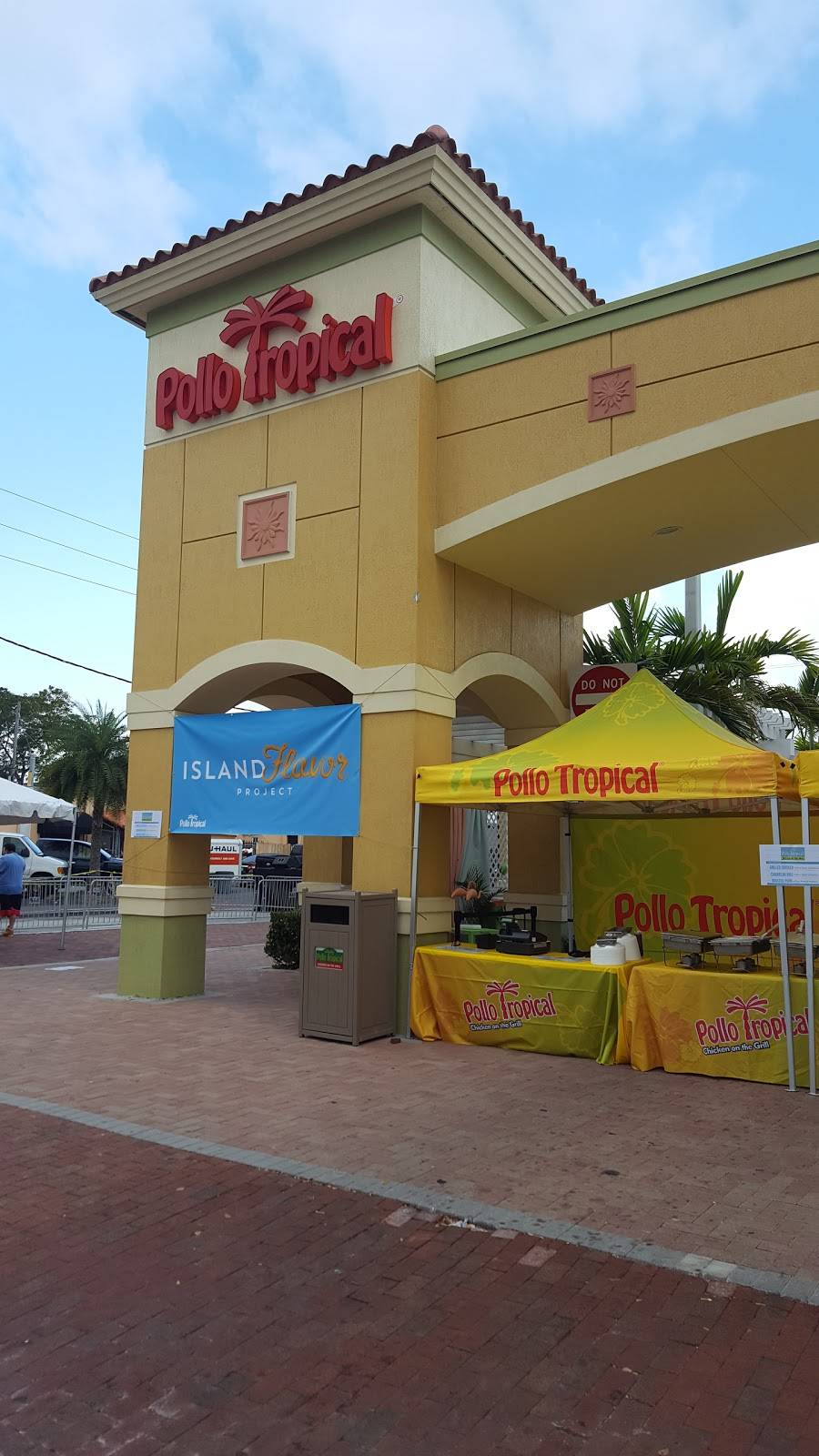 Pollo Tropical | restaurant | 1277 SW 8th St, Miami, FL 33135, USA | 3058569221 OR +1 305-856-9221