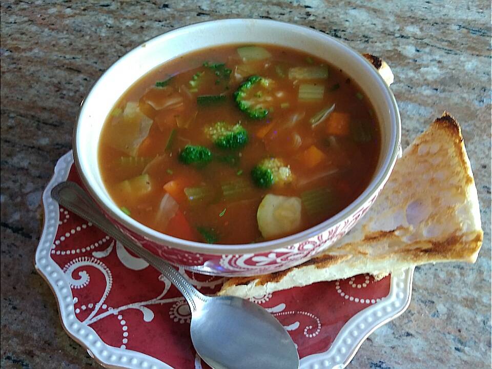 The Heights Bar & Grill | restaurant | 6436 W Montrose Ave, Harwood Heights, IL 60706, USA | 7088677781 OR +1 708-867-7781