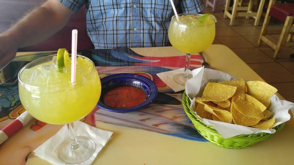 El Burrito Loco | restaurant | 4174 Alpine Ave NW B, Comstock Park, MI 49321, USA | 6167854102 OR +1 616-785-4102