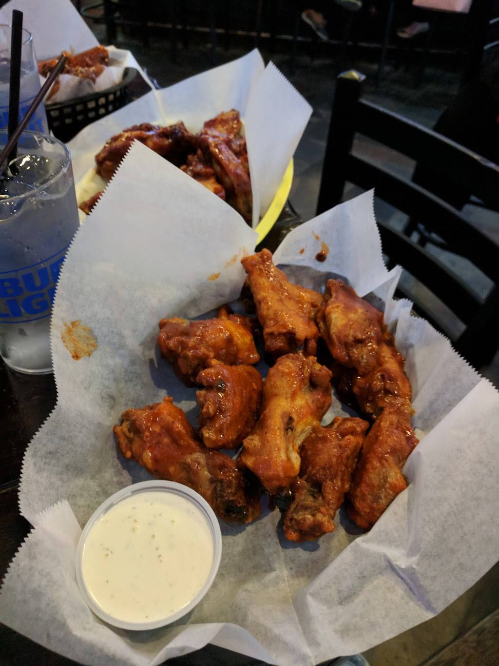 Gamekeepers Tavern & Grill | restaurant | 345 W Armitage Ave, Chicago, IL 60614, USA | 7735490400 OR +1 773-549-0400