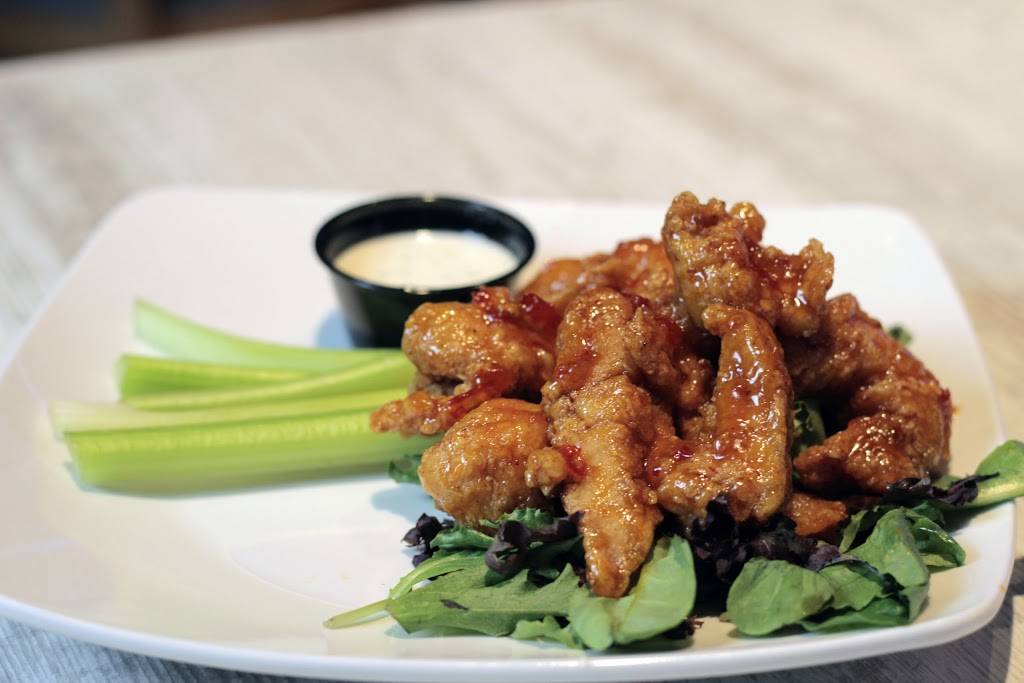 Castaways Sports Bar & Grill | restaurant | 504 N Alafaya Trail Suite 102, Orlando, FL 32828, USA | 4073775895 OR +1 407-377-5895