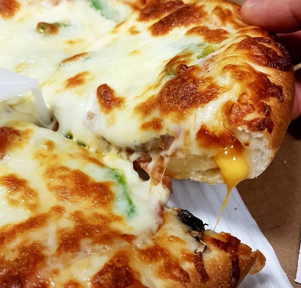 Mozza Pizza | restaurant | 214 Boulevard de la Cité-des-Jeunes, Gatineau, QC J8Y 6S8, Canada | 8197776699 OR +1 819-777-6699