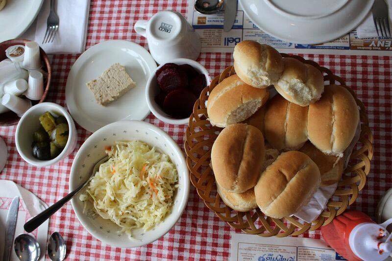 Erabliere Au Pain De Sucre | restaurant | 1145 Ch du Petit Bernier, Saint-Jean-sur-Richelieu, QC J3B 6Y8, Canada | 4503463442 OR +1 450-346-3442