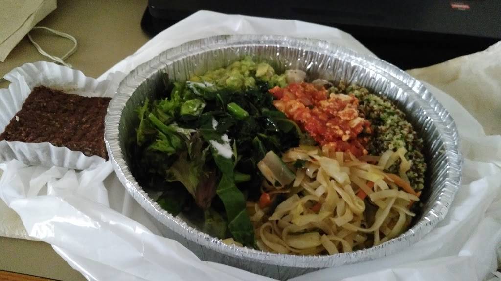 Willies Chinese Food | meal delivery | 2908 St Joseph Blvd, Orléans, ON K1C 1G8, Canada | 6138241240 OR +1 613-824-1240