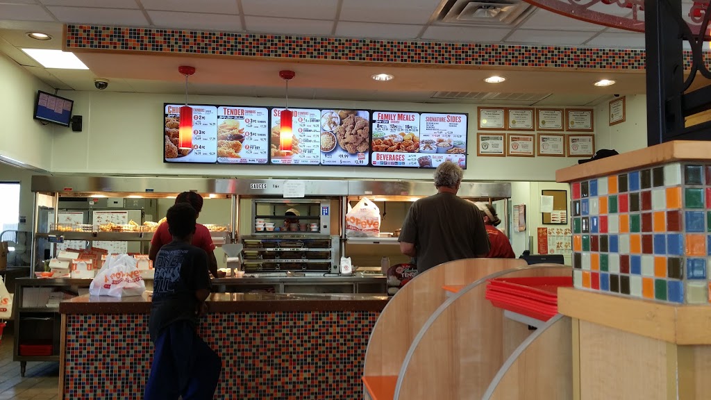 Popeyes Louisiana Kitchen | restaurant | 410 E Green St, Tallulah, LA 71282, USA | 3185742442 OR +1 318-574-2442