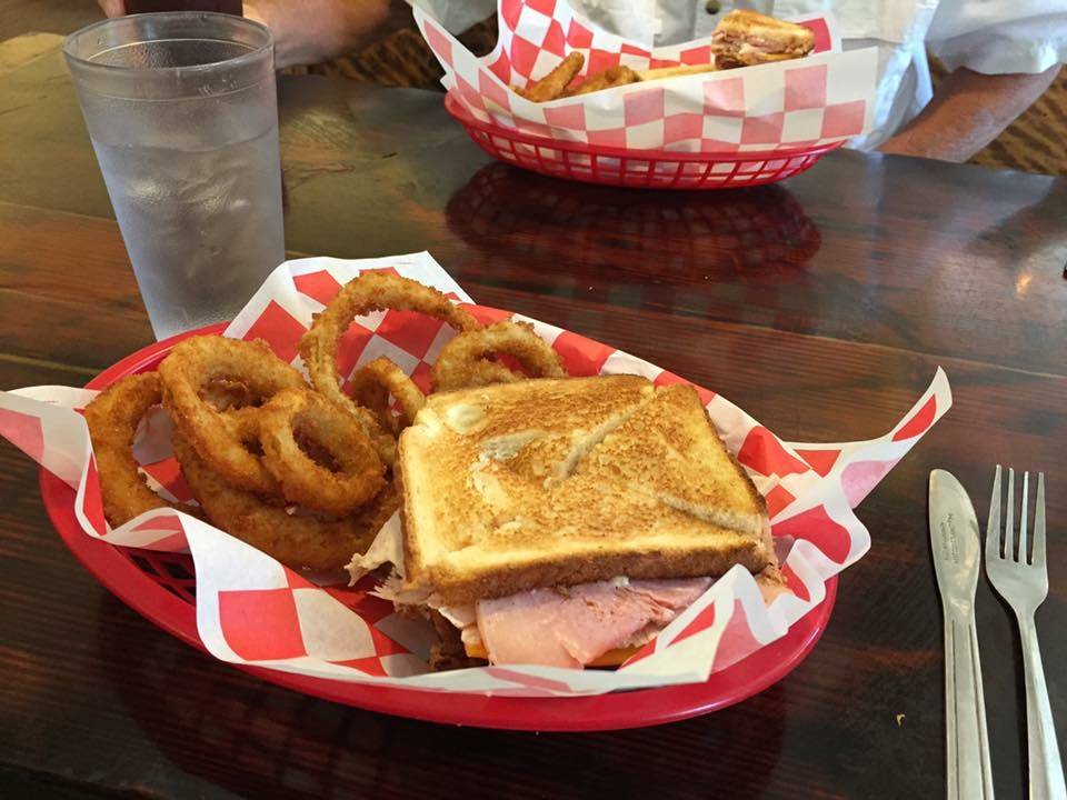 Big Oak Cafe | cafe | 2761 Old Virginia St, Urbanna, VA 23175, USA | 8047582130 OR +1 804-758-2130