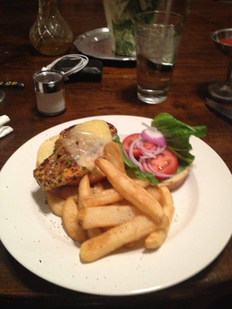 La Lou Bistro | restaurant | 15 S King St, Leesburg, VA 20175, USA | 7034749611 OR +1 703-474-9611