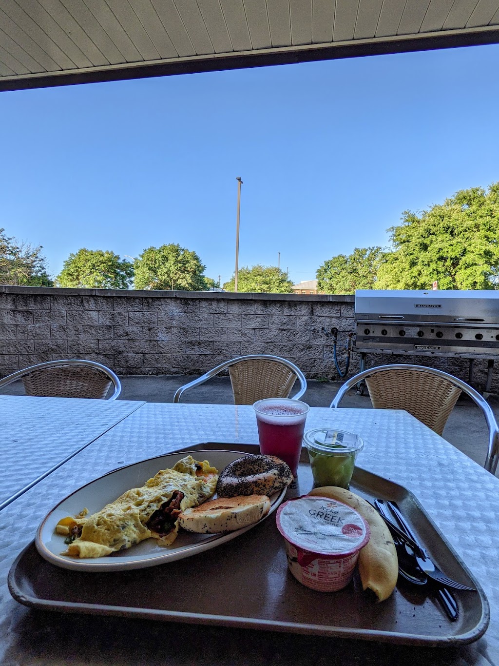 The Breeze Dining Facility | restaurant | D Ave, Eglin AFB, FL 32542, USA | 8508822525 OR +1 850-882-2525