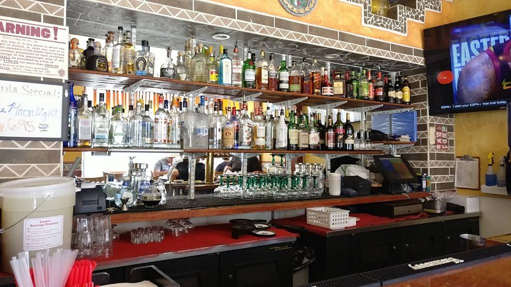 Ixtapa Mexican Grill & Cantina | restaurant | 349 Main St, Woburn, MA 01801, USA | 7817591250 OR +1 781-759-1250