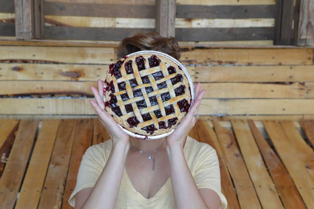 Poboys and Pies | restaurant | 101 Lafayette St, Salem, MA 01970, USA | 9782242922 OR +1 978-224-2922