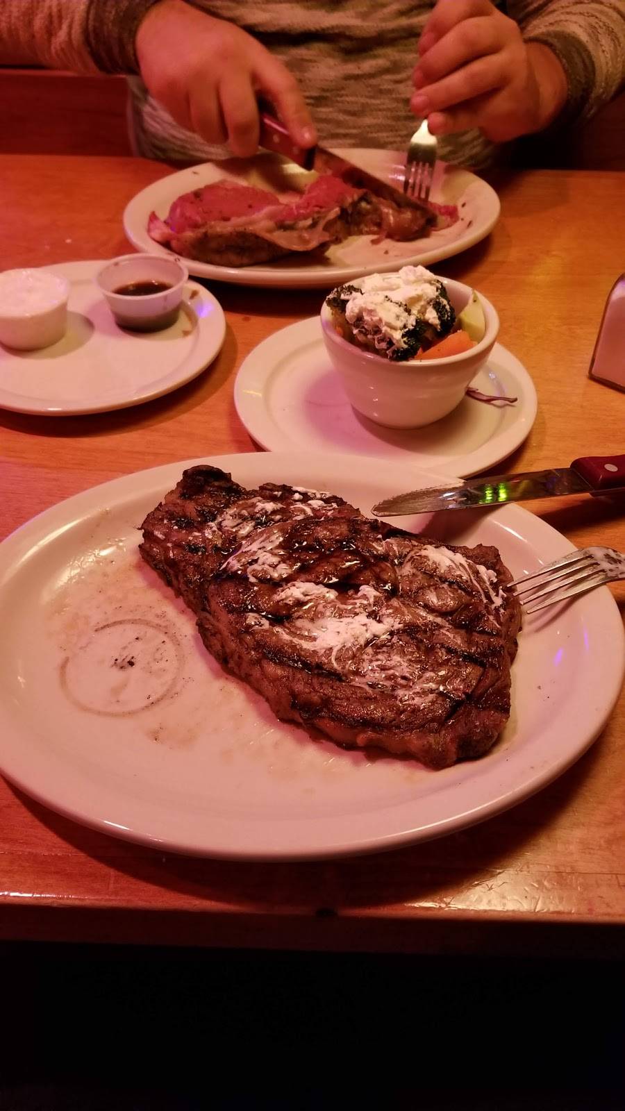 Texas Roadhouse | restaurant | 270 S Marlin Dr, Greenwood, IN 46142, USA | 3178598800 OR +1 317-859-8800