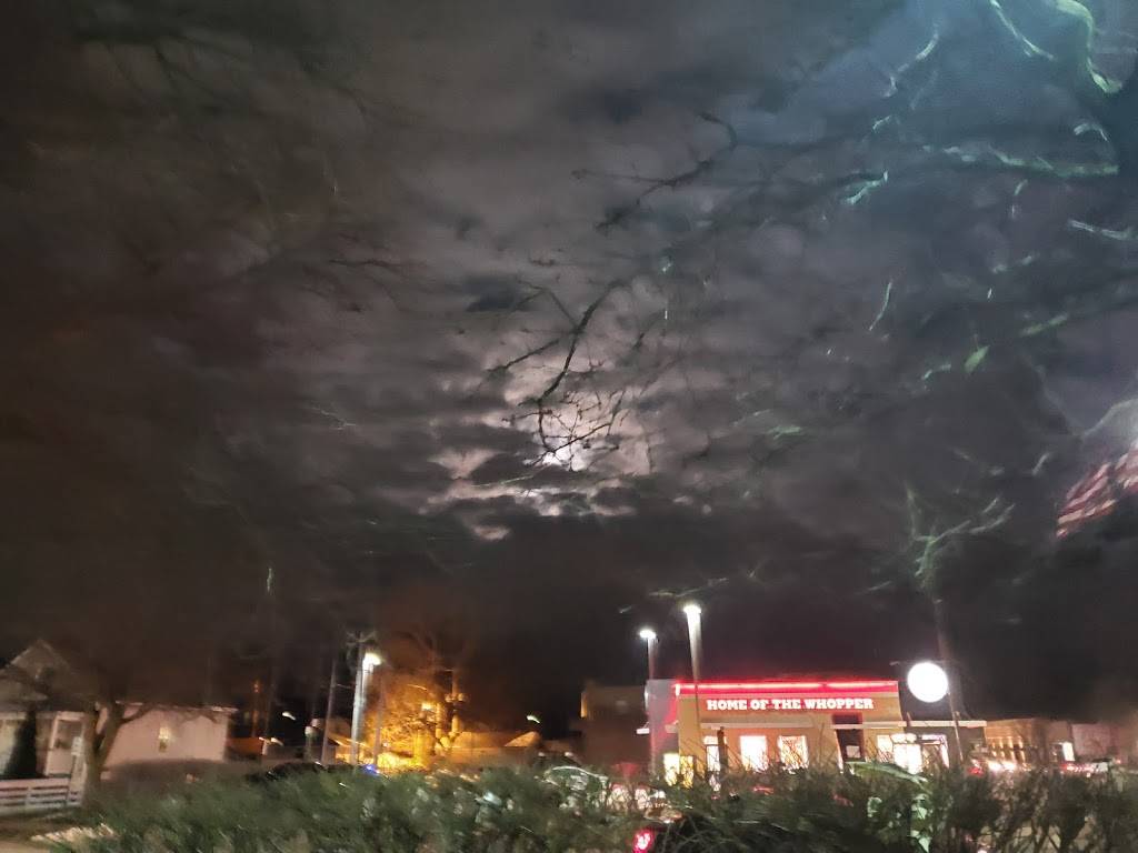 Starbucks | cafe | 1901 Dempster St, Evanston, IL 60201, USA | 8474921658 OR +1 847-492-1658