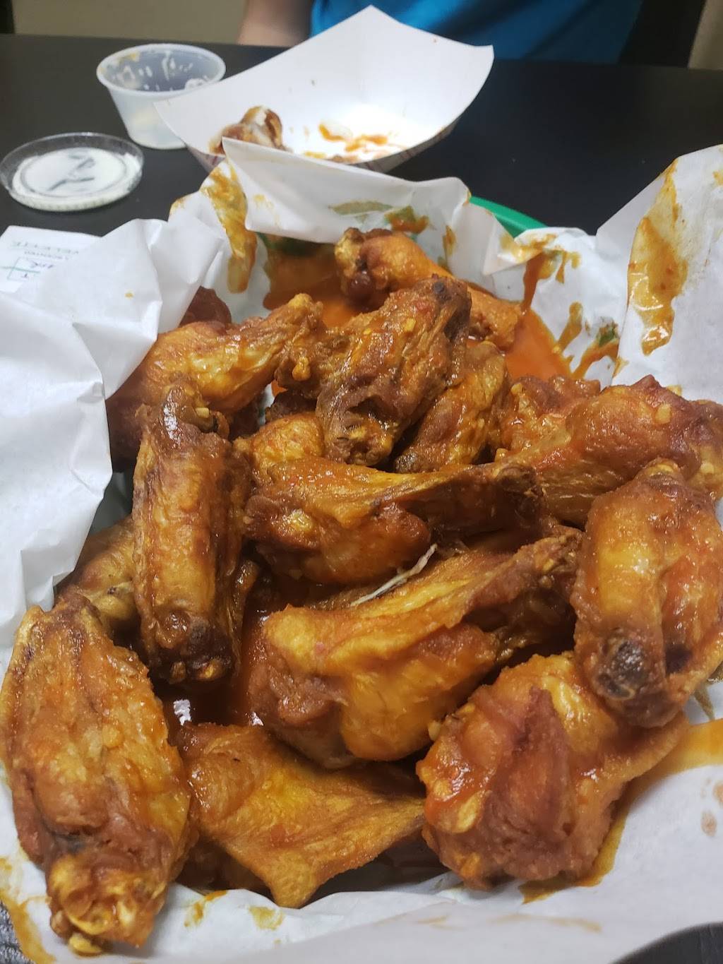 Wing Shack Loveland | restaurant | 158 E 29th St, Loveland, CO 80538, USA | 9706693929 OR +1 970-669-3929