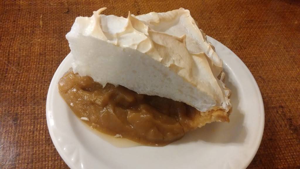 Maxs Cubbard | restaurant | 112 N Lebanon St, Lebanon, IN 46052, USA | 7654830838 OR +1 765-483-0838