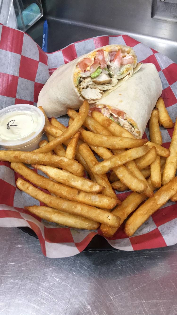 Blaze Pub & Grub | restaurant | 1920 E 53rd St, Anderson, IN 46013, USA | 7656429336 OR +1 765-642-9336