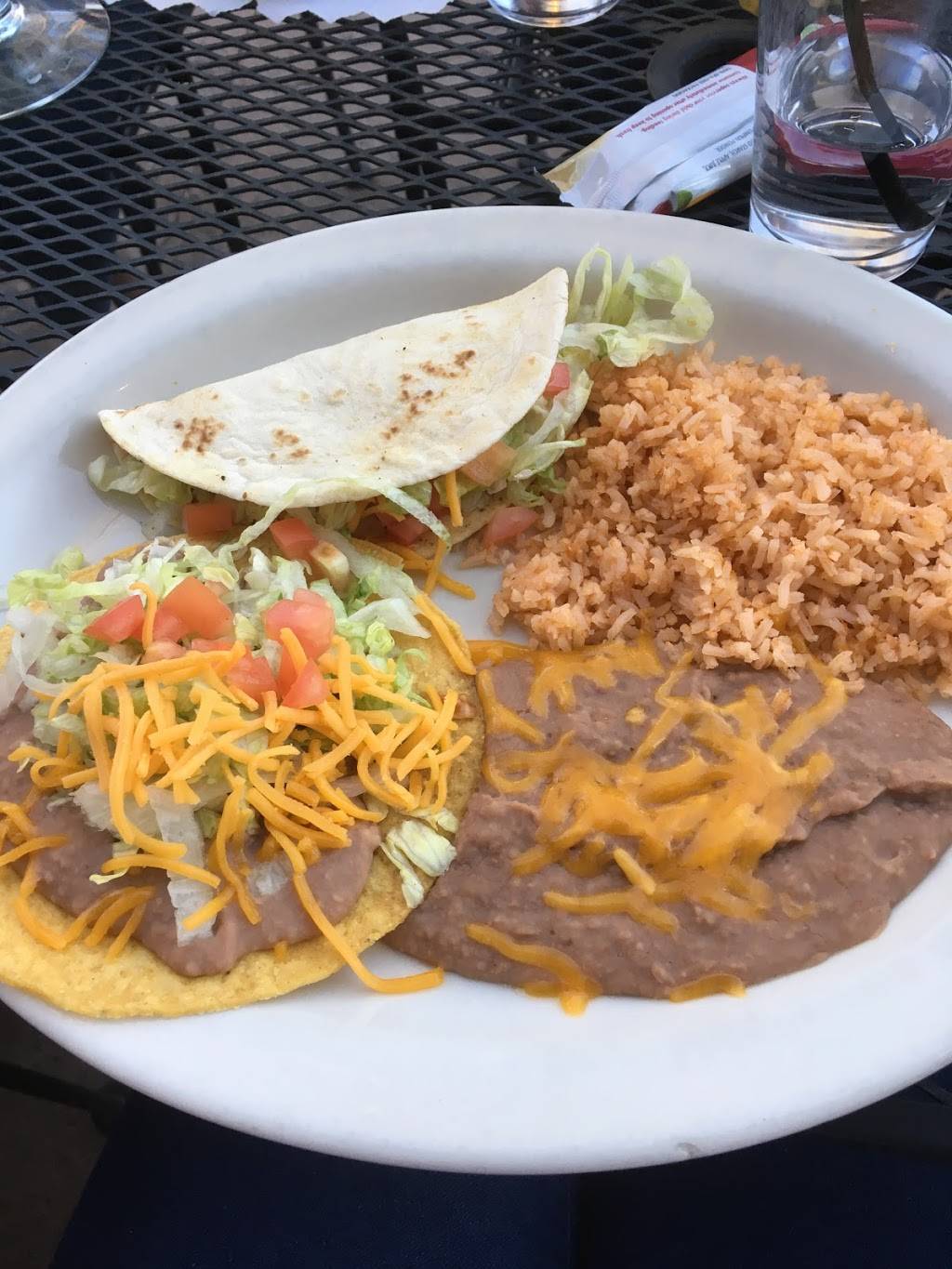 La Mariposa Mexican Restaurant | restaurant | 112 E Main St, Lyons, CO 80540, USA | 3038235595 OR +1 303-823-5595