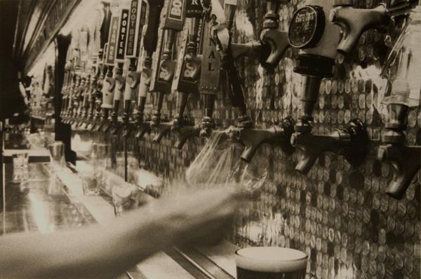 Flying Saucer Draught Emporium | restaurant | 323 President Clinton Ave, Little Rock, AR 72201, USA | 5013728032 OR +1 501-372-8032