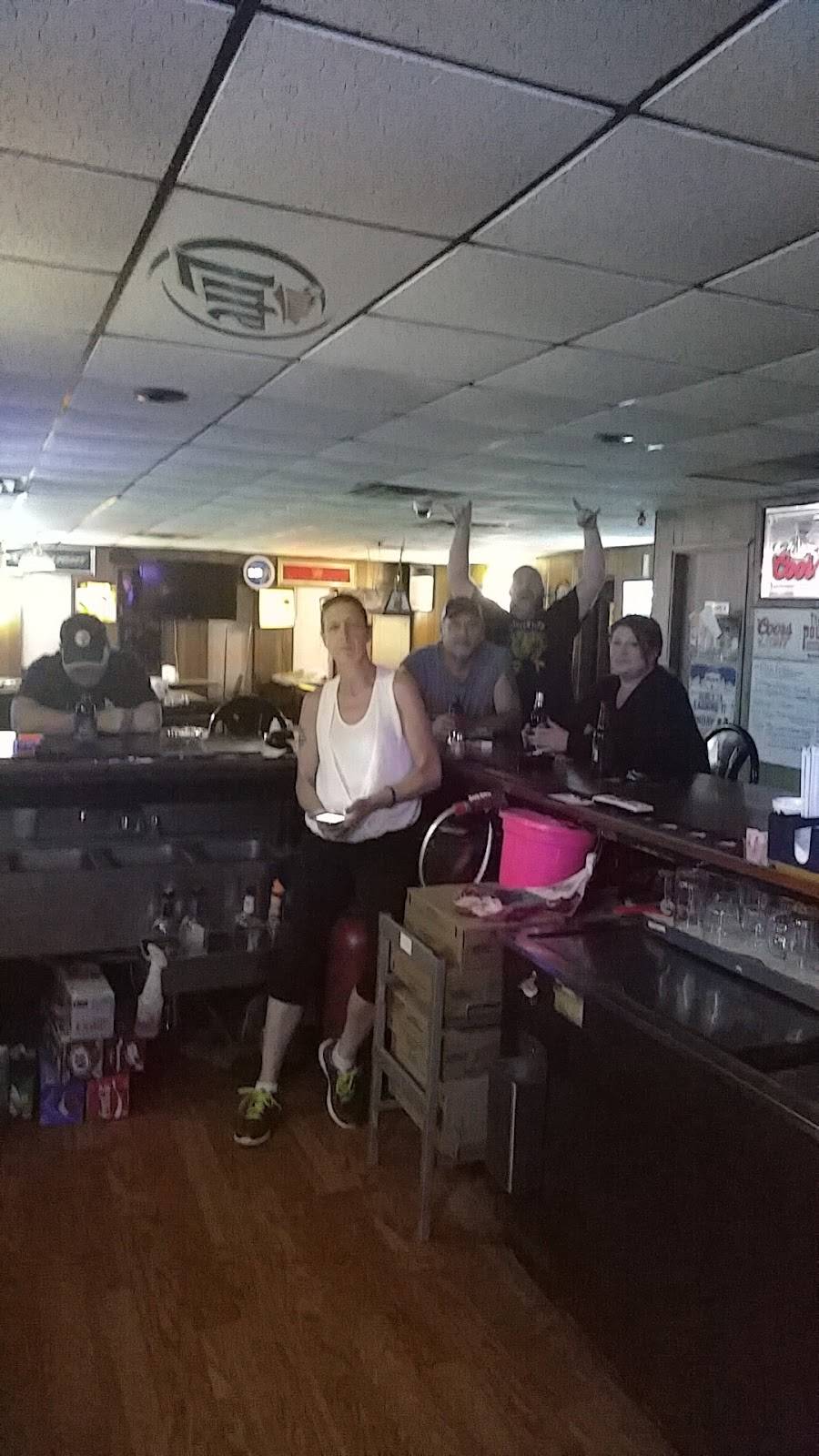 The Pour House | restaurant | 754 IL-4, Marissa, IL 62257, USA | 6182952800 OR +1 618-295-2800