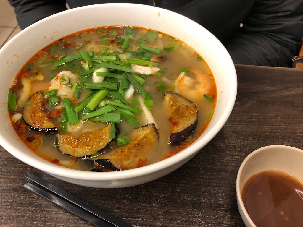 Pho Dam | restaurant | 2025 N Dobson Rd, Chandler, AZ 85224, USA | 4809076114 OR +1 480-907-6114