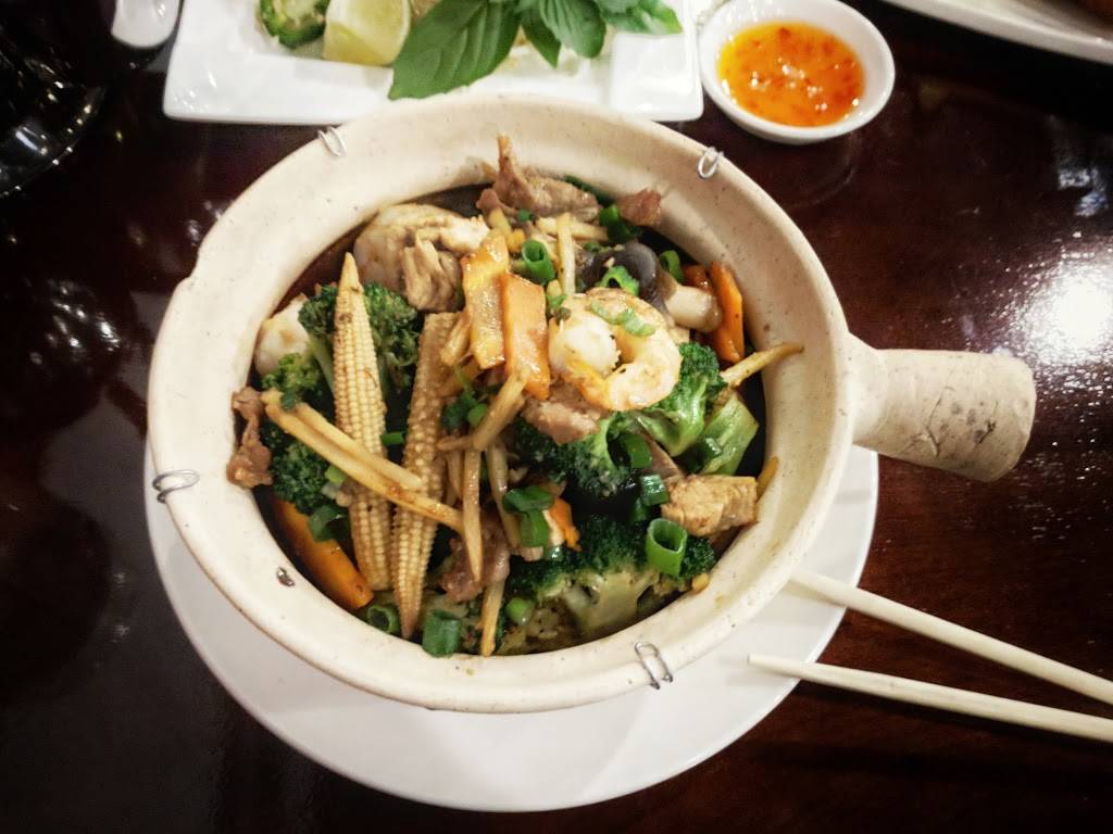 PHO TOWN | restaurant | 1800 McFarland Blvd E #420, Tuscaloosa, AL 35401, USA | 2052487663 OR +1 205-248-7663