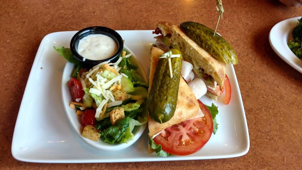 TGI Fridays | restaurant | 125 Ken Pratt Blvd, Longmont, CO 80501, USA | 3034858004 OR +1 303-485-8004