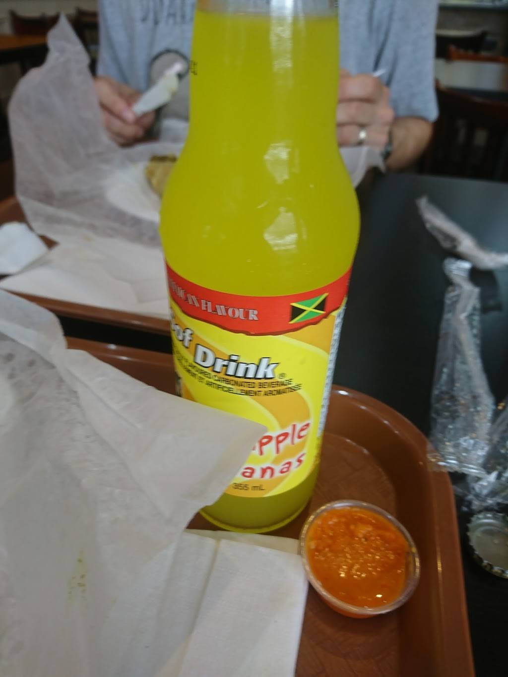 De Kings Caribbean Restaurant | restaurant | 1520 Steeles Ave W, Concord, ON L4K 3B9, Canada | 9056602211 OR +1 905-660-2211