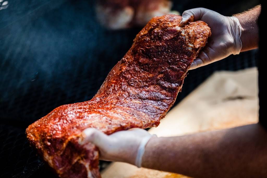 Blue Dog BBQ Company | restaurant | 1300 Bank St, Baltimore, MD 21231, USA | 6672051804 OR +1 667-205-1804