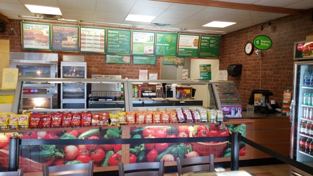 Subway | restaurant | 502 US-321, Lenoir City, TN 37771, USA | 8659886789 OR +1 865-988-6789